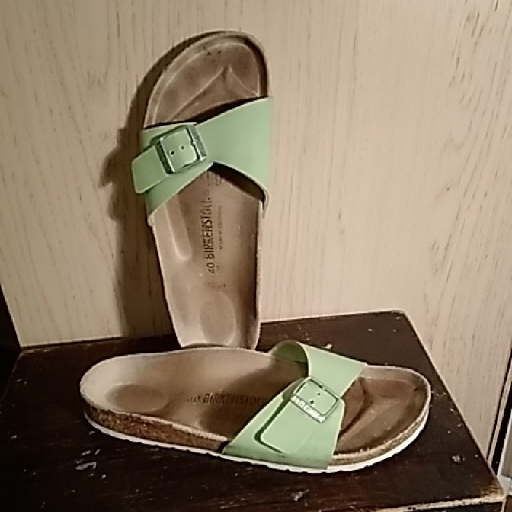 Birkenstock Green Sandals with Contoured Footbed  Sz 40